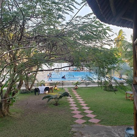 Kwa Mama Village Beach Resort Dar es Salaam Esterno foto