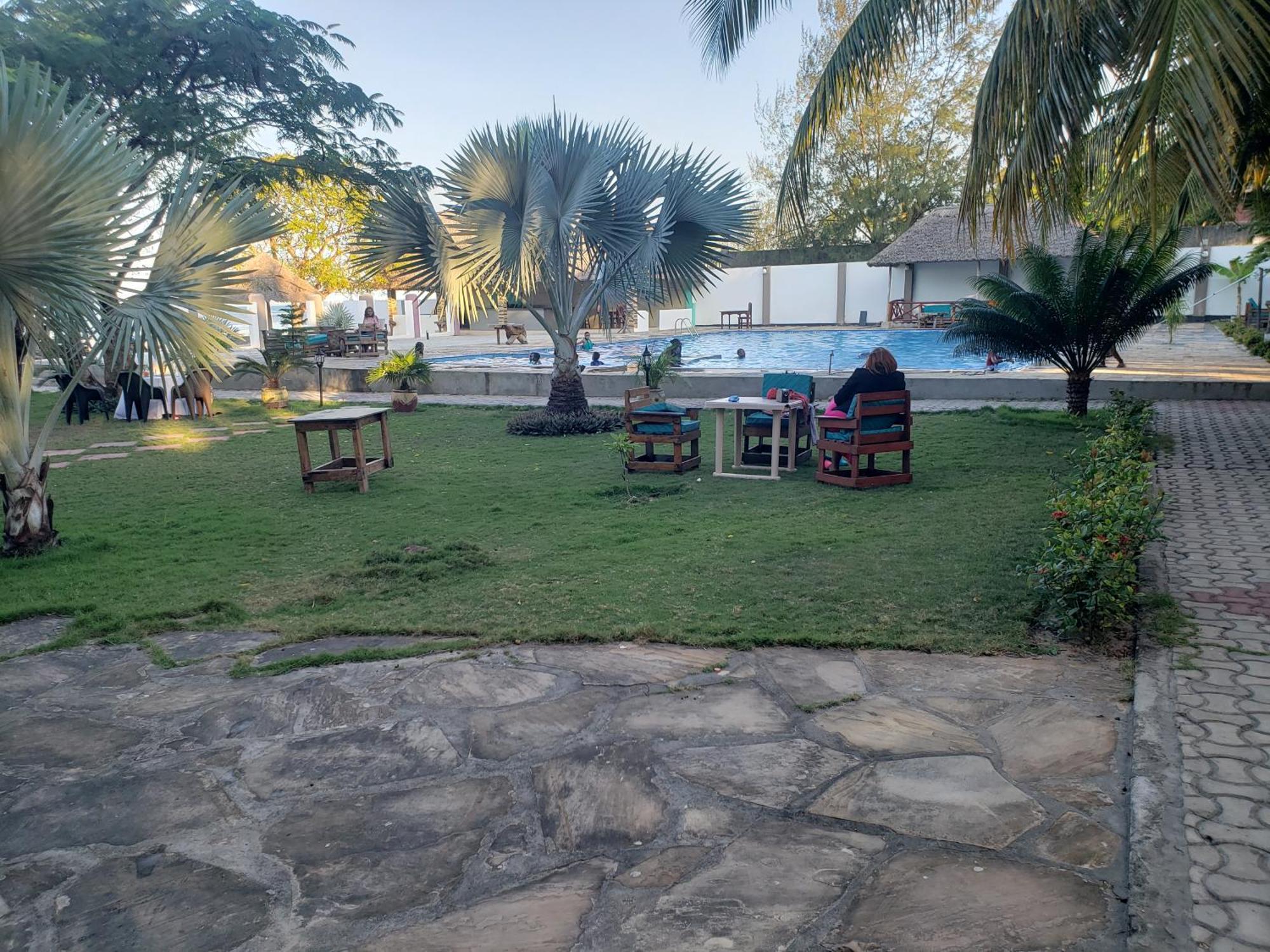 Kwa Mama Village Beach Resort Dar es Salaam Esterno foto