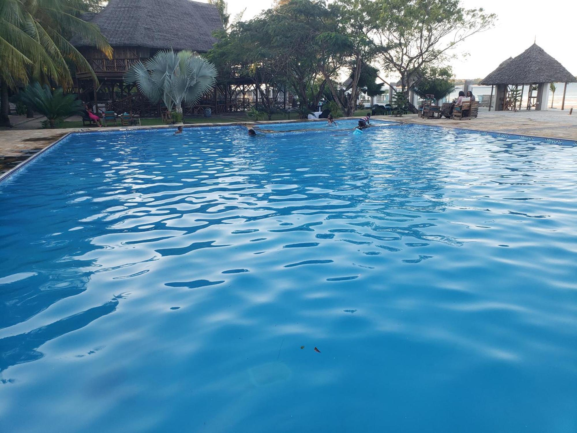 Kwa Mama Village Beach Resort Dar es Salaam Esterno foto